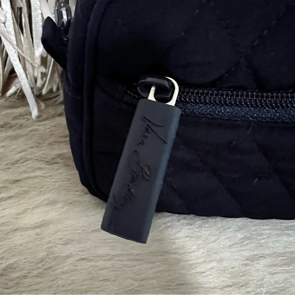 VERA BRADLEY Classic Navy Microfiber Travel Medicine Cosmetic Case Quilted